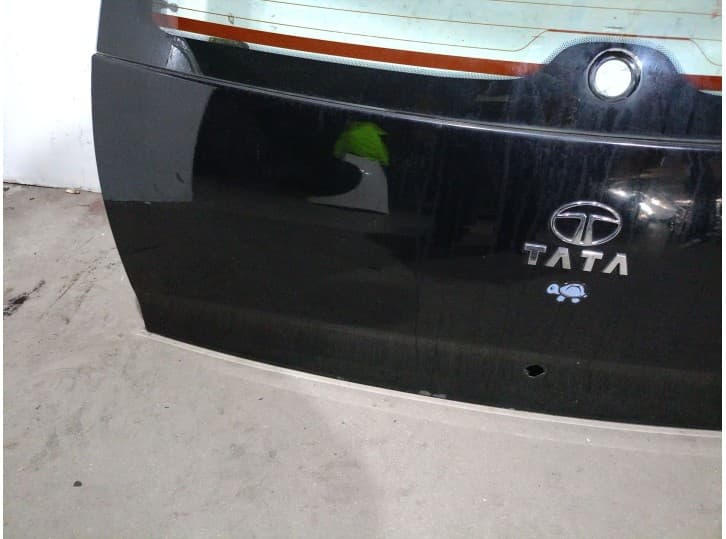 Recambio de porton trasero para tata indica 1.4 elegance referencia OEM IAM 47SSI48 3