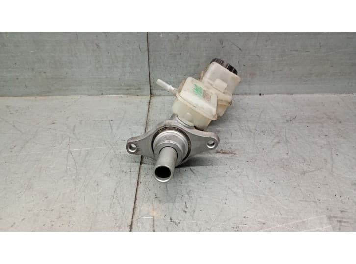 Recambio de bomba freno para mazda 3 (bm, bn) 2.2 d referencia OEM IAM BHY14340Z BHY14340Z 2