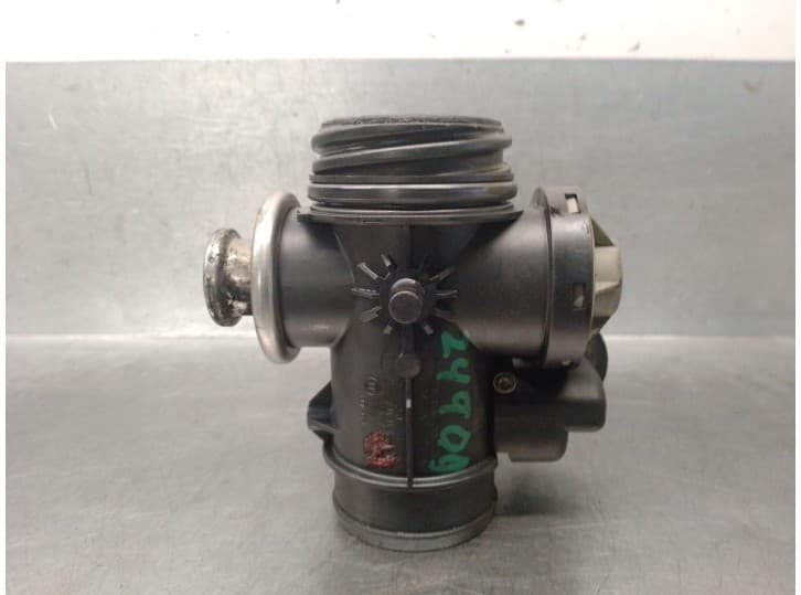 Recambio de valvula egr para citroën c4 cactus 1.2 thp 110 referencia OEM IAM 9638111380 2