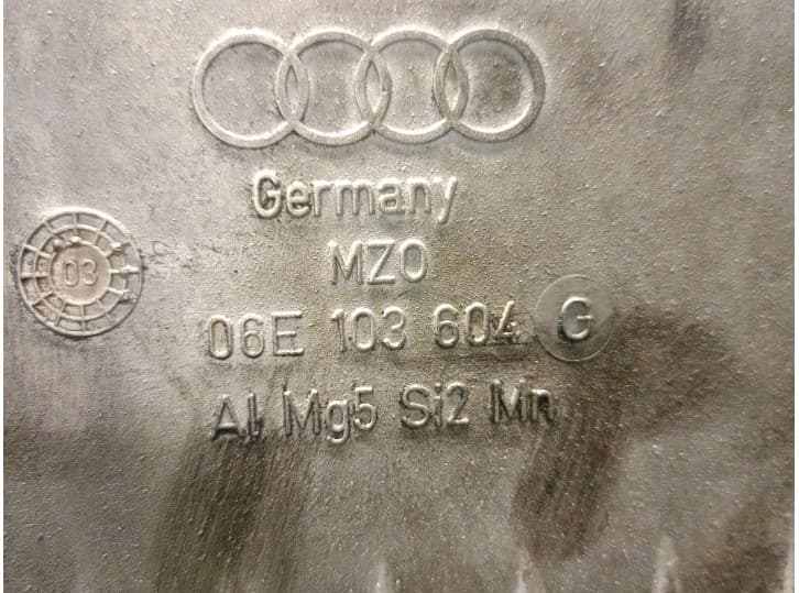 Recambio de carter para audi a6 c6 (4f2) 2.4 referencia OEM IAM 06E103604G 06E103601A 7