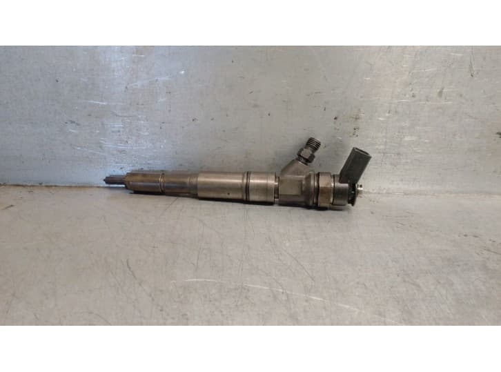 Recambio de inyector para bmw 3 (e90) 320 d referencia OEM IAM 7793836 13537793836