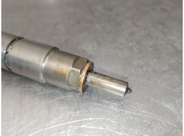 Recambio de inyector para bmw 5 (f10) 520 d referencia OEM IAM 7810702 2