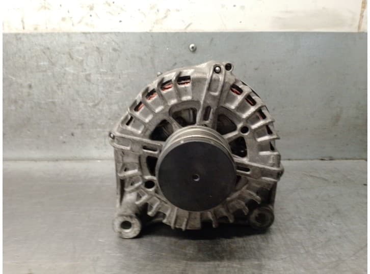 Recambio de alternador para bmw 5 (f10) 520 d referencia OEM IAM 12318507625 12317788222 3