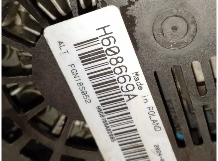 Recambio de alternador para bmw 5 (f10) 520 d referencia OEM IAM 12318507625 12317788222 8