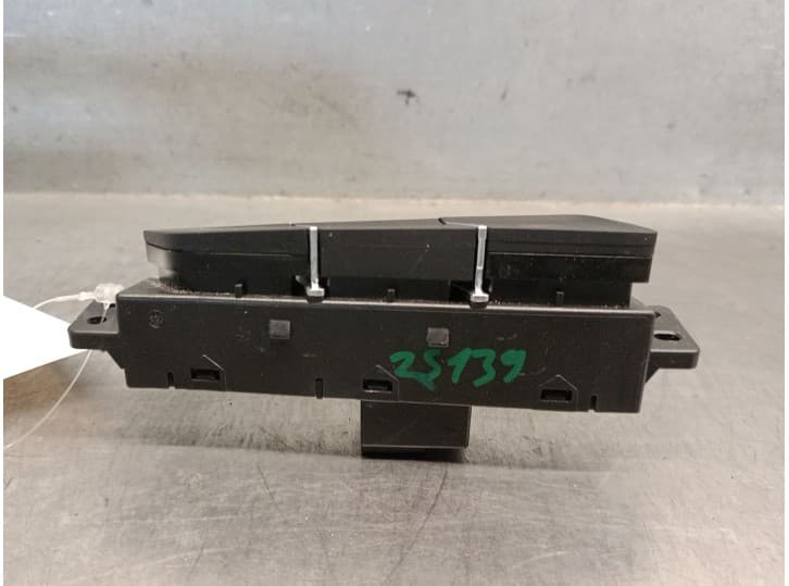 Recambio de warning para mg mg hs (as23) 1.5 t (sas23) referencia OEM IAM 10581218 3