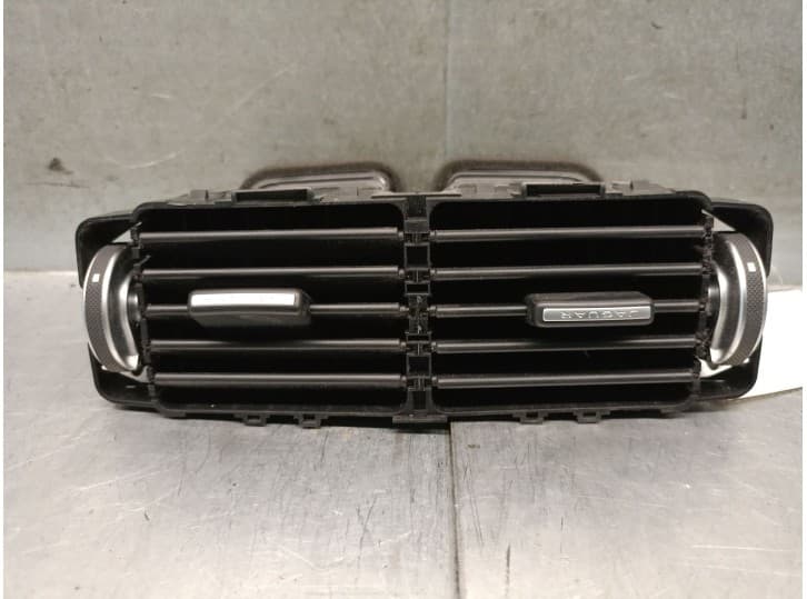 Recambio de aireador para jaguar xe (x760) 2.0 d referencia OEM IAM GJ32014A22AA T2H3069