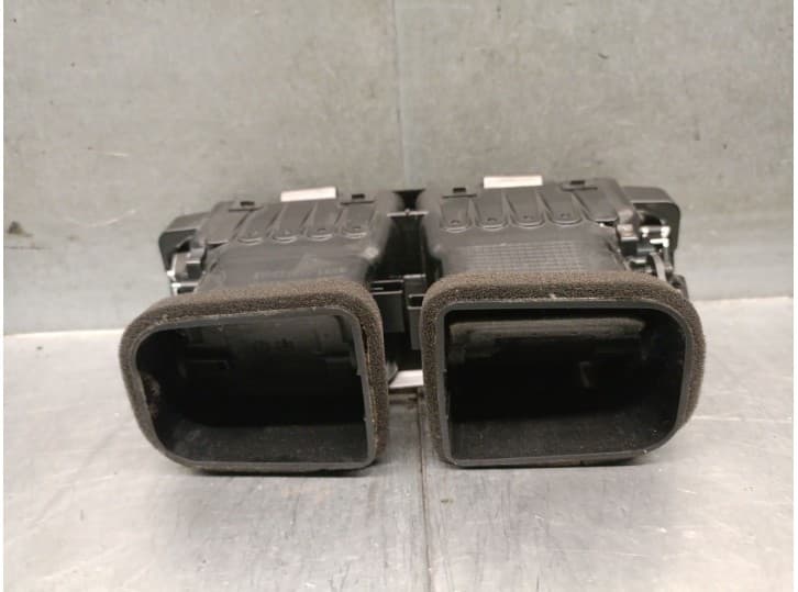 Recambio de aireador para jaguar xe (x760) 2.0 d referencia OEM IAM GJ32014A22AA T2H3069 2