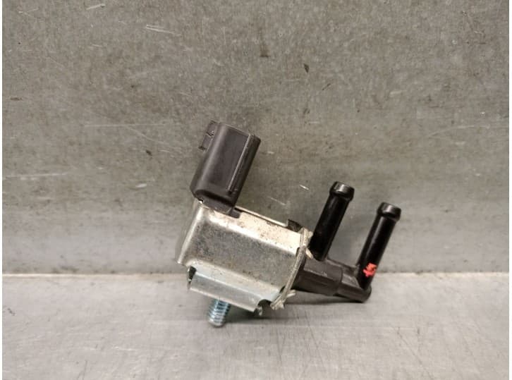 Recambio de valvula para ktm duke 125 duke abs referencia OEM IAM K5T48679 K5T48679 2