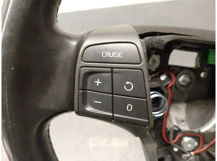 Recambio de volante para volvo c30 (533) 2.0 d referencia OEM IAM PV55160060 30632900 5