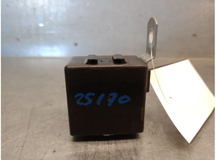 Recambio de rele para ssangyong kyron 2.7 xdi 4x4 referencia OEM IAM 8475005001 2