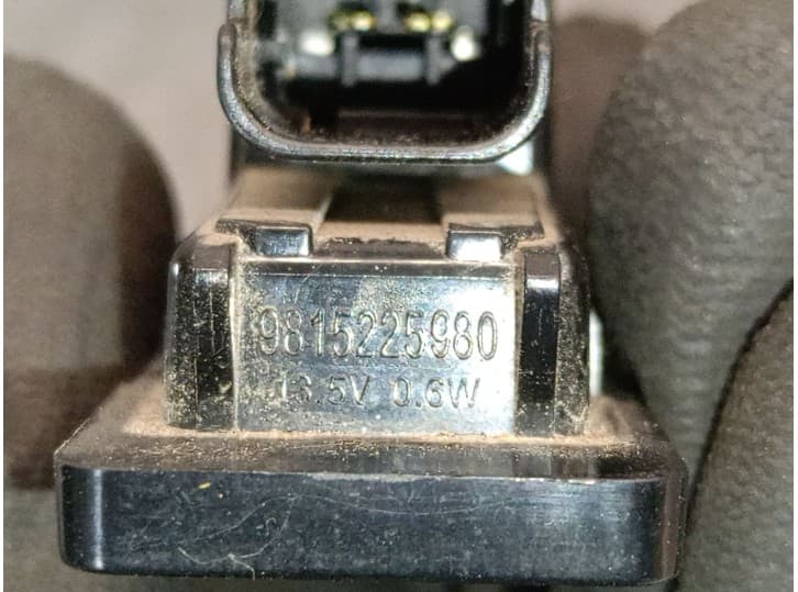 Recambio de piloto matricula para opel mokka 1.2 (76) referencia OEM IAM 9815225980 6