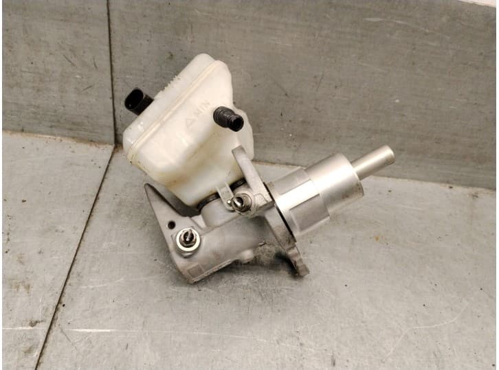Recambio de bomba freno para audi a5 (8t3) 2.0 tdi referencia OEM IAM 4G2611021 4G2611021 4