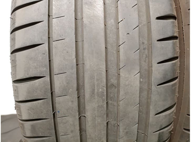 Recambio de neumatico/s para citroën ds5 2.0 hdi 165 referencia OEM IAM 23545ZR1898Y 3