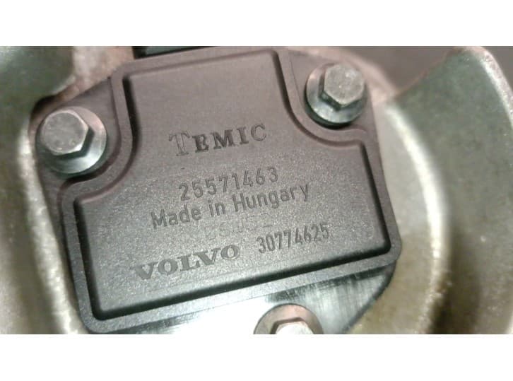 Recambio de carter para volvo xc90 i (275) d5 awd referencia OEM IAM 30713677A 8670460 8