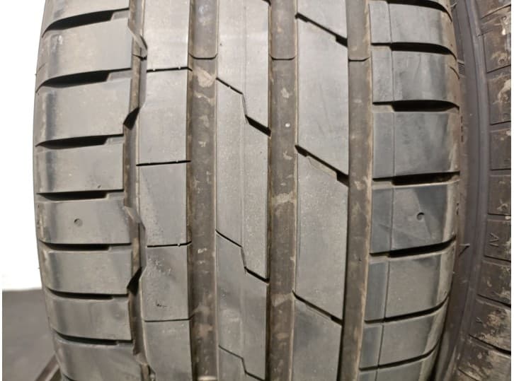 Recambio de neumatico/s para audi a4 b8 (8k2) 2.7 tdi referencia OEM IAM 22550ZR1798Y 3