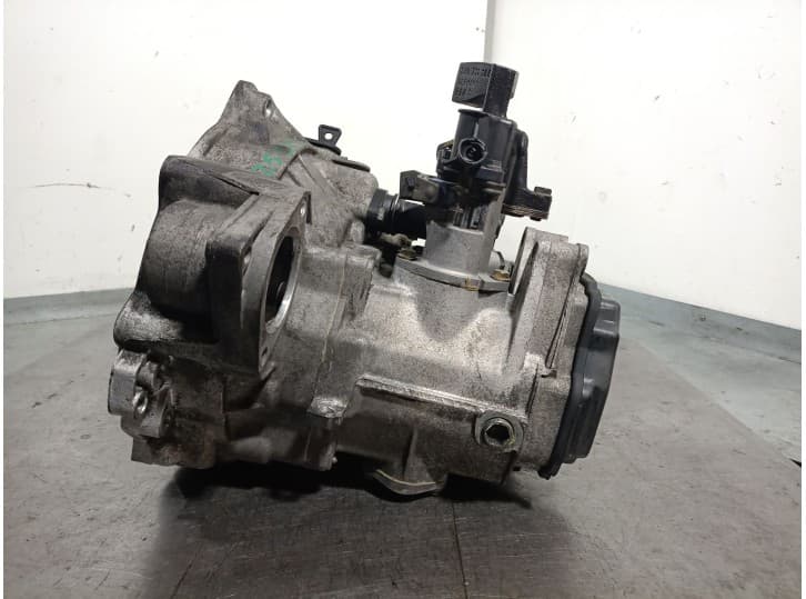 Recambio de caja cambios para audi a3 (8l1) 1.8 referencia OEM IAM CZM 02J300045EX 370368 4