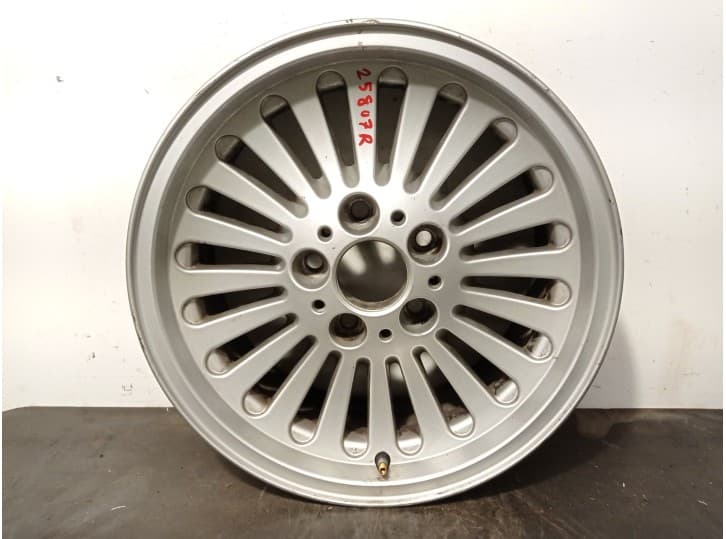 Recambio de llanta para bmw 5 (e39) 530 d referencia OEM IAM 1092209 R167JX16H2IS20