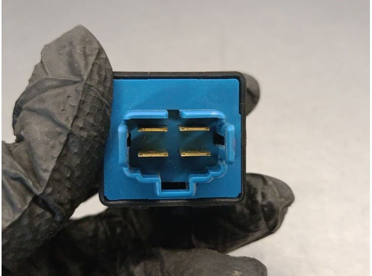 Recambio de rele para kia magentis ii (mg) 2.0 crdi referencia OEM IAM 3951027010 3