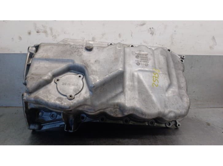 Recambio de carter para bmw 1 (f20) 116 d referencia OEM IAM 13992010 11138516485