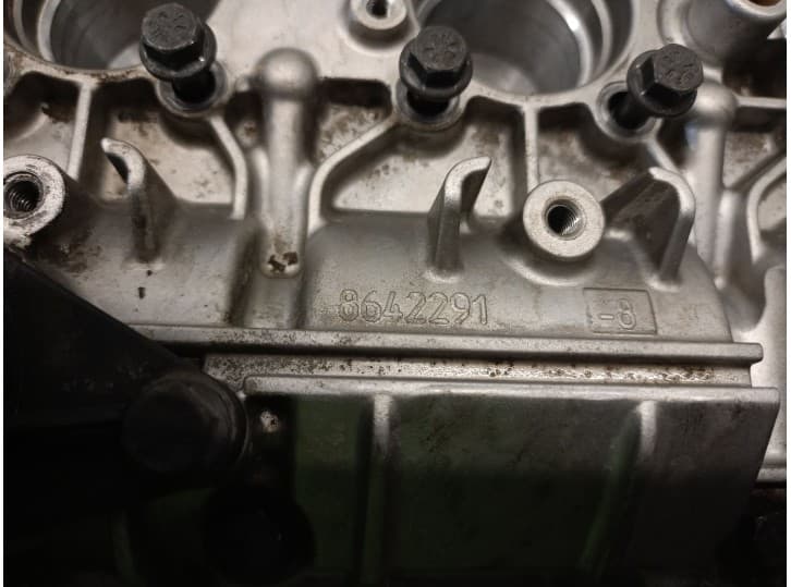 Recambio de culata para volvo v50 (545) 2.4 referencia OEM IAM 8642289 36050503 8642291 6