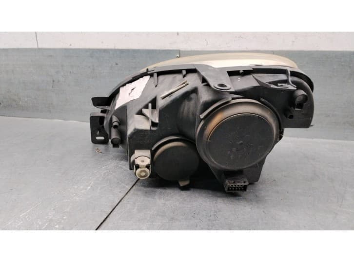 Recambio de faro derecho para citroën xsara (n1) 1.6 16v referencia OEM IAM 6206J7 2
