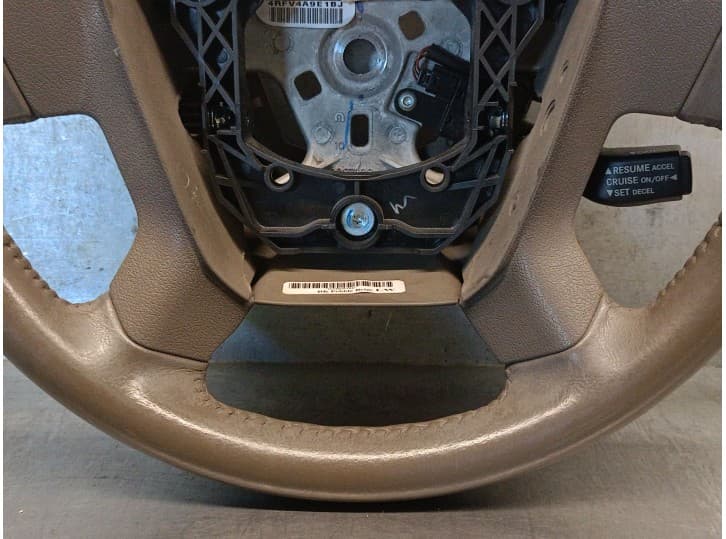 Recambio de volante para dodge journey 2.0 crd referencia OEM IAM 1DF35DK7AE 1FS56DK7AB 5