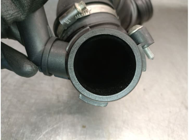 Recambio de tubo para seat leon st (5f8) 1.6 tdi referencia OEM IAM 5Q0129654L 5Q0129654L 4