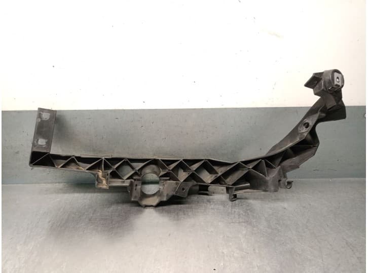 Recambio de soporte faro derecho para bmw 3 (e90) 320 d referencia OEM IAM 51647138402 2