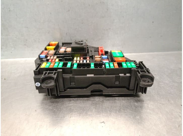 Recambio de caja reles / fusibles para bmw 5 (f10) 520 d referencia OEM IAM 926492302 4