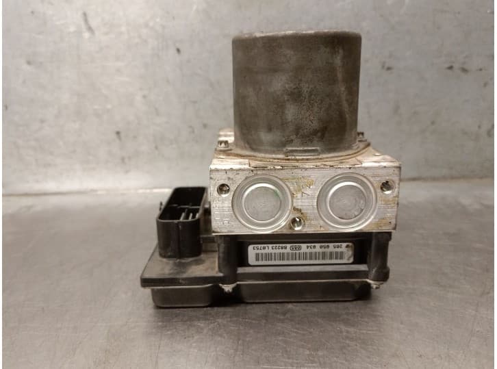 Recambio de abs para audi a4 b8 (8k2) 2.0 tdi referencia OEM IAM 8K0614517BB 8K0614517BD 3
