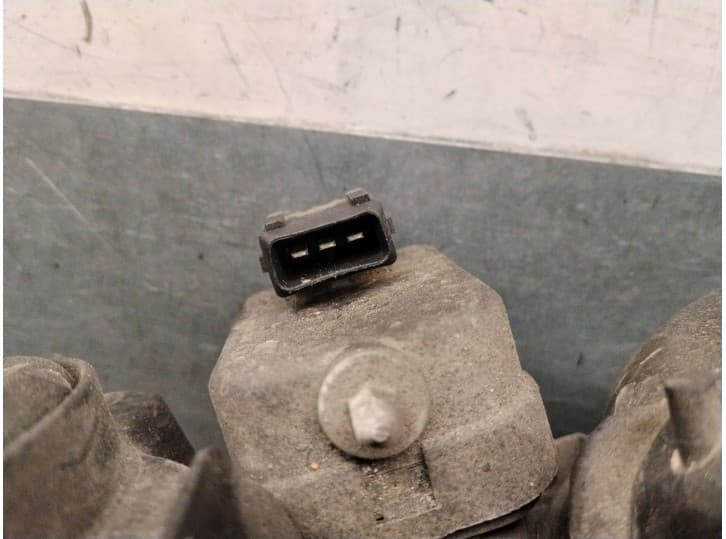 Recambio de faro derecho para volvo v70 ii (285) 2.4 t referencia OEM IAM 8693568 8693568 7