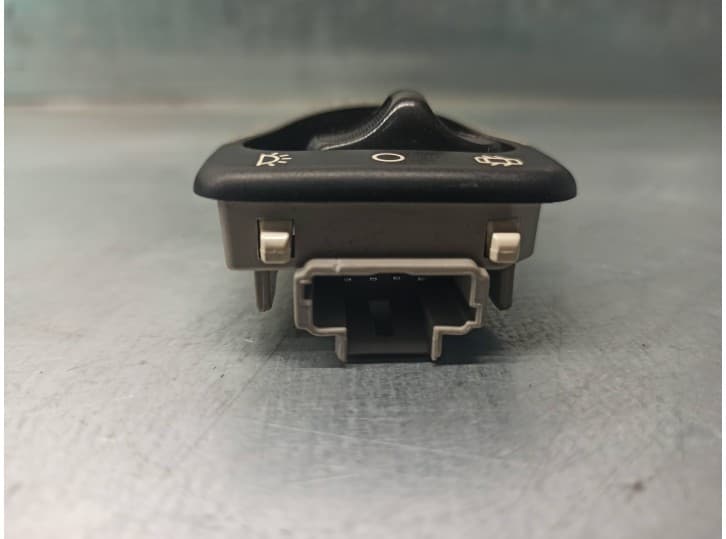 Recambio de luz interior para toyota aygo (_b1_) 1.0 (kgb10_) referencia OEM IAM 812400H010A0 2