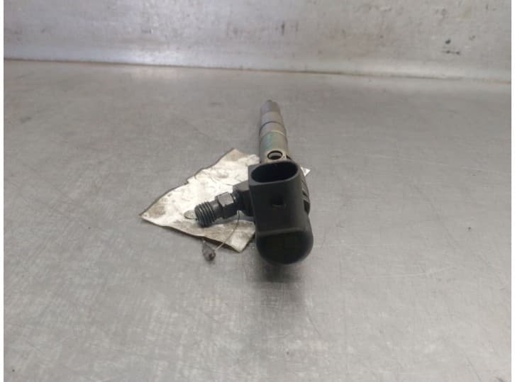 Recambio de inyector para skoda rapid (nh3, nk3, nk6) 1.6 tdi referencia OEM IAM 03L130277B 2