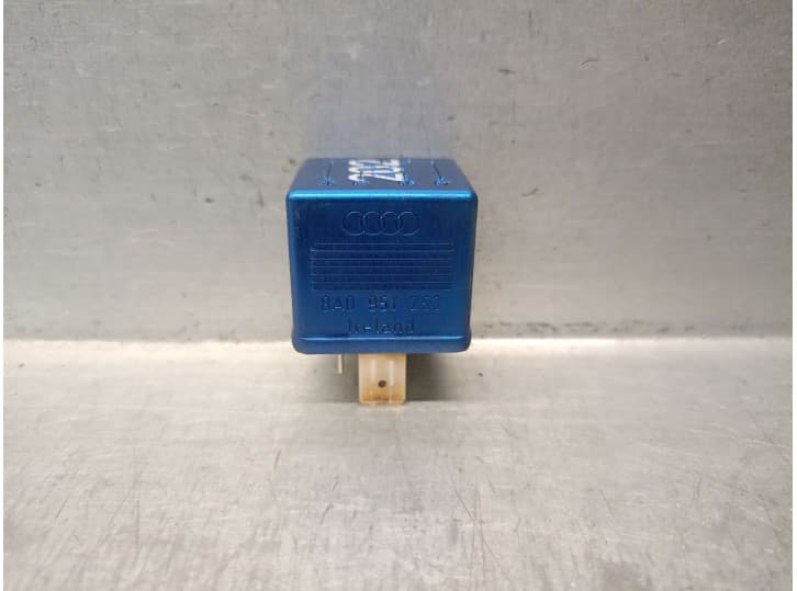 Recambio de rele para audi a4 b5 (8d2) 2.5 tdi referencia OEM IAM 8A0951253
