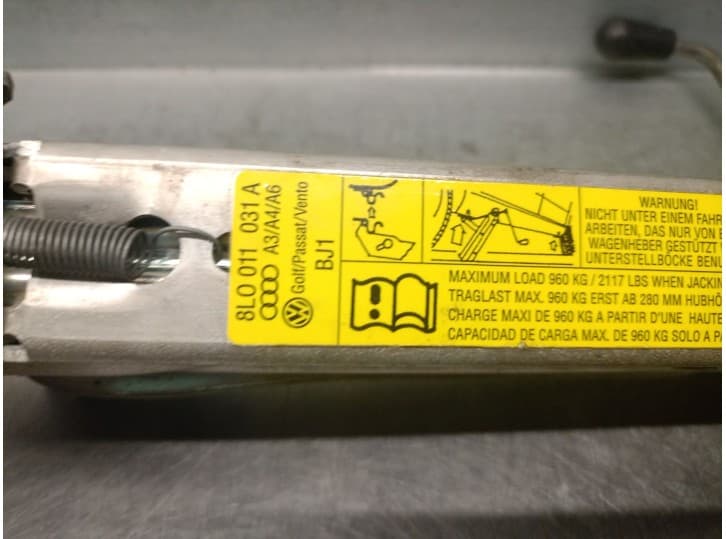 Recambio de gato para audi a4 b5 (8d2) 2.5 tdi referencia OEM IAM 8L0011031A 8L0011031A 3