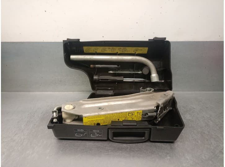 Recambio de gato para audi a4 b5 (8d2) 2.5 tdi referencia OEM IAM 8L0011031A 8L0011031A 4