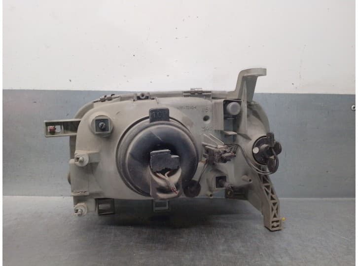Recambio de faro derecho para nissan micra ii (k11) 1.3 i 16v referencia OEM IAM CG13 4