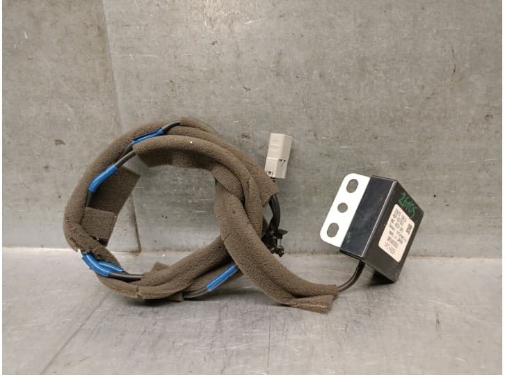 Recambio de antena para infiniti fx 37 awd referencia OEM IAM 259751DR1A 259751DR1A
