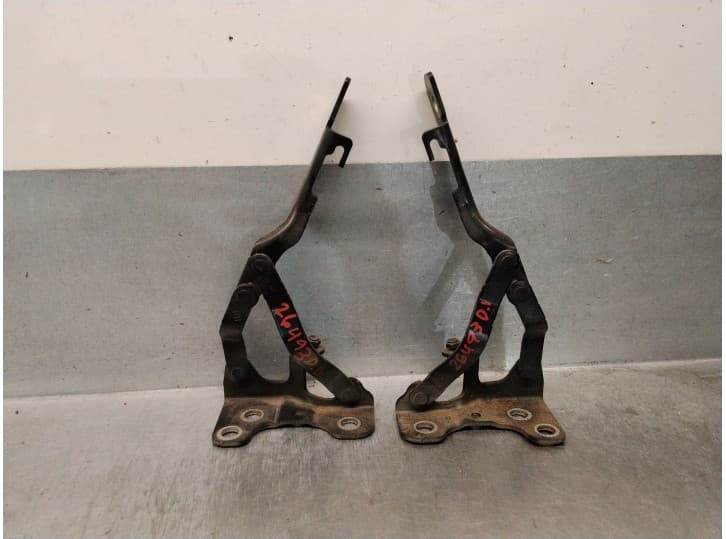 Recambio de bisagra capot para ssangyong tivoli 1.6 xdi 160 referencia OEM IAM 673910