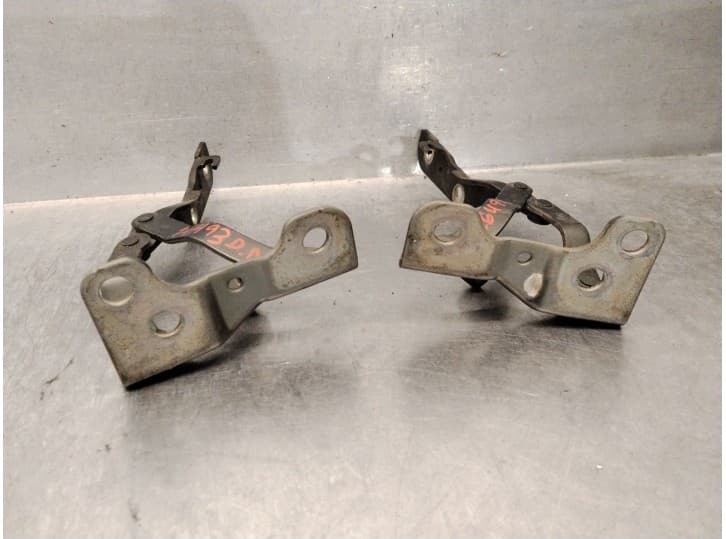 Recambio de bisagra capot para ssangyong tivoli 1.6 xdi 160 referencia OEM IAM 673910 2