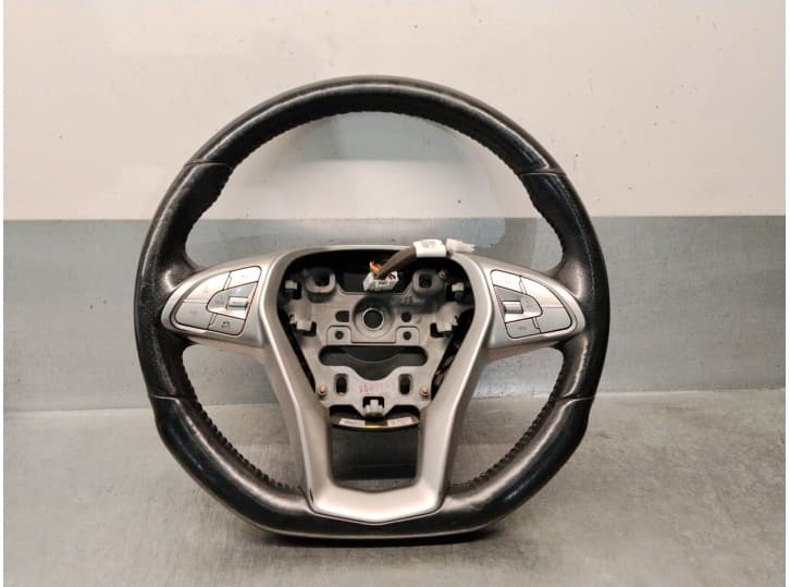Recambio de volante para ssangyong tivoli 1.6 xdi 160 referencia OEM IAM 4911335000