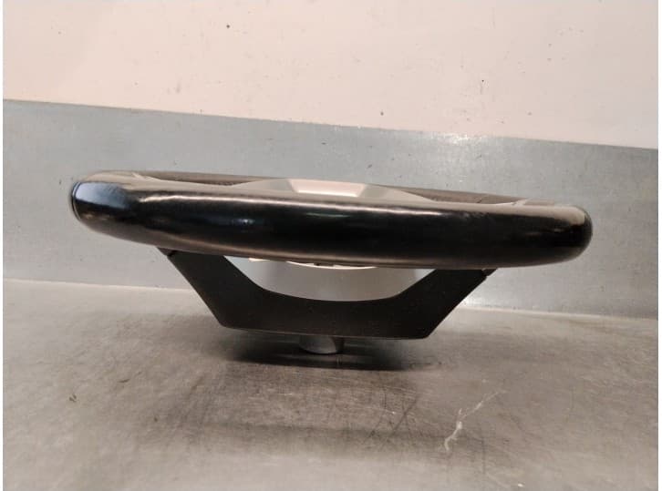 Recambio de volante para ssangyong tivoli 1.6 xdi 160 referencia OEM IAM 4911335000 3
