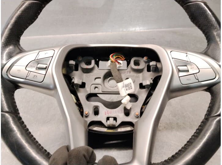 Recambio de volante para ssangyong tivoli 1.6 xdi 160 referencia OEM IAM 4911335000 6
