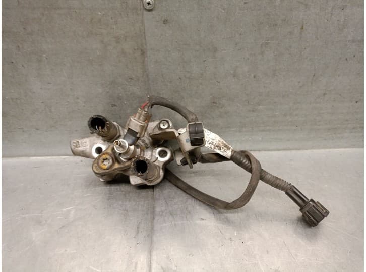 Recambio de inyector para infiniti fx 30d awd referencia OEM IAM 140751BY0A 140751BY0A 3