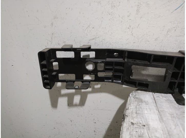 Recambio de refuerzo paragolpes trasero para jeep avenger 1.2 referencia OEM IAM HN09 3