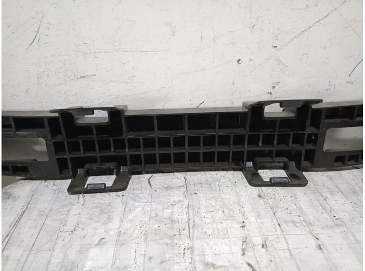 Recambio de refuerzo paragolpes trasero para jeep avenger 1.2 referencia OEM IAM HN09 4