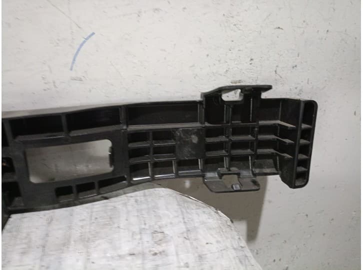 Recambio de refuerzo paragolpes trasero para jeep avenger 1.2 referencia OEM IAM HN09 5