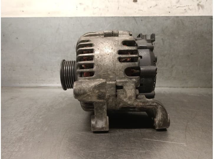 Recambio de alternador para bmw 3 (e90) 318 d referencia OEM IAM 7799180 12318517262 3