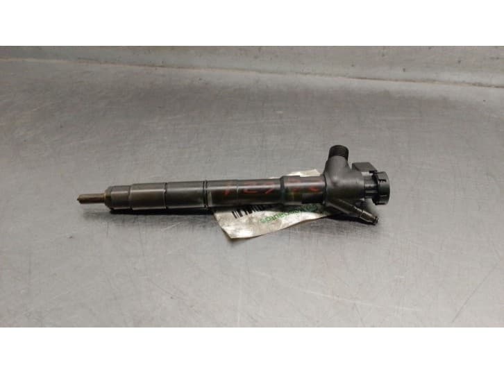 Recambio de inyector para seat leon (5f1) 1.6 tdi referencia OEM IAM 28370681 04L130277D 3