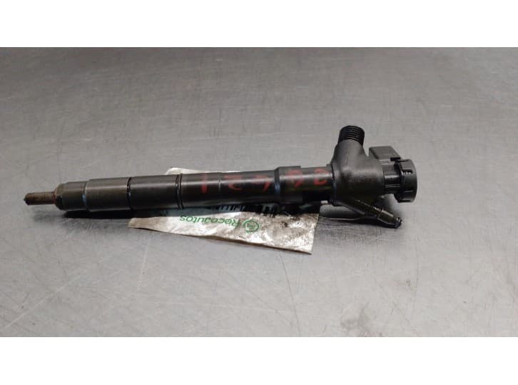 Recambio de inyector para seat leon (5f1) 1.6 tdi referencia OEM IAM 28370681 04L130277D